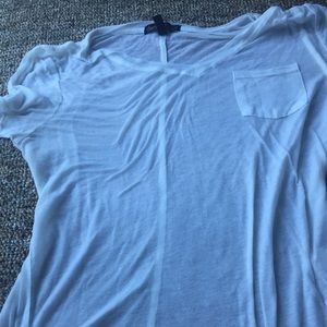 Woman’s white t shirt